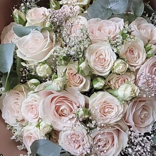 Week-end de fête. Fêtons nos mamans avec de jolies fleurs.