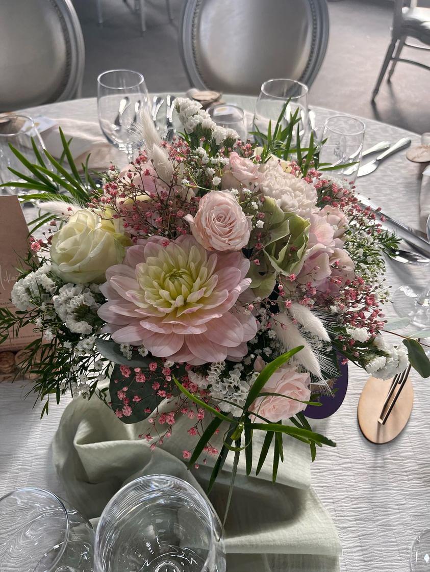 Bouquet de fleurs pour décoration de table